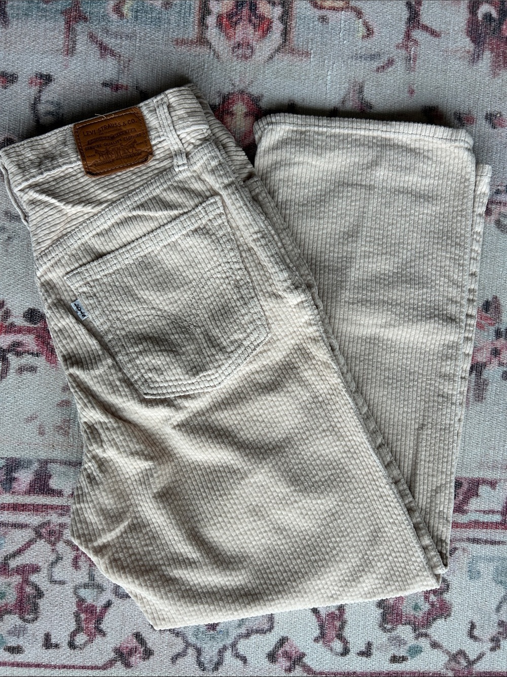 Levi's Straight Leg Corduroy Pants in Cream
